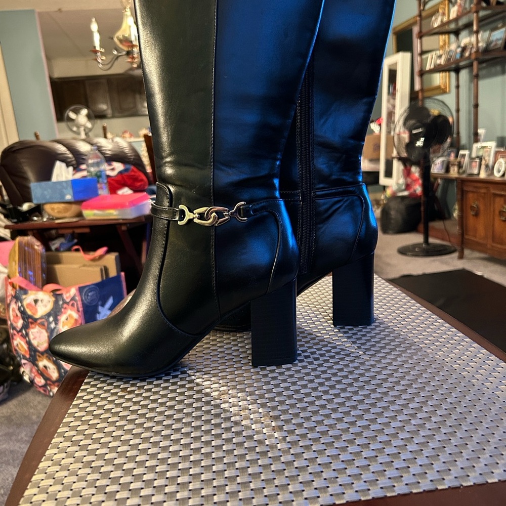 Bandolino Black Knee-High Leather Boots Size 7M- BRAND NEW WITH BOX INCLUDED - Picture 4 of 12